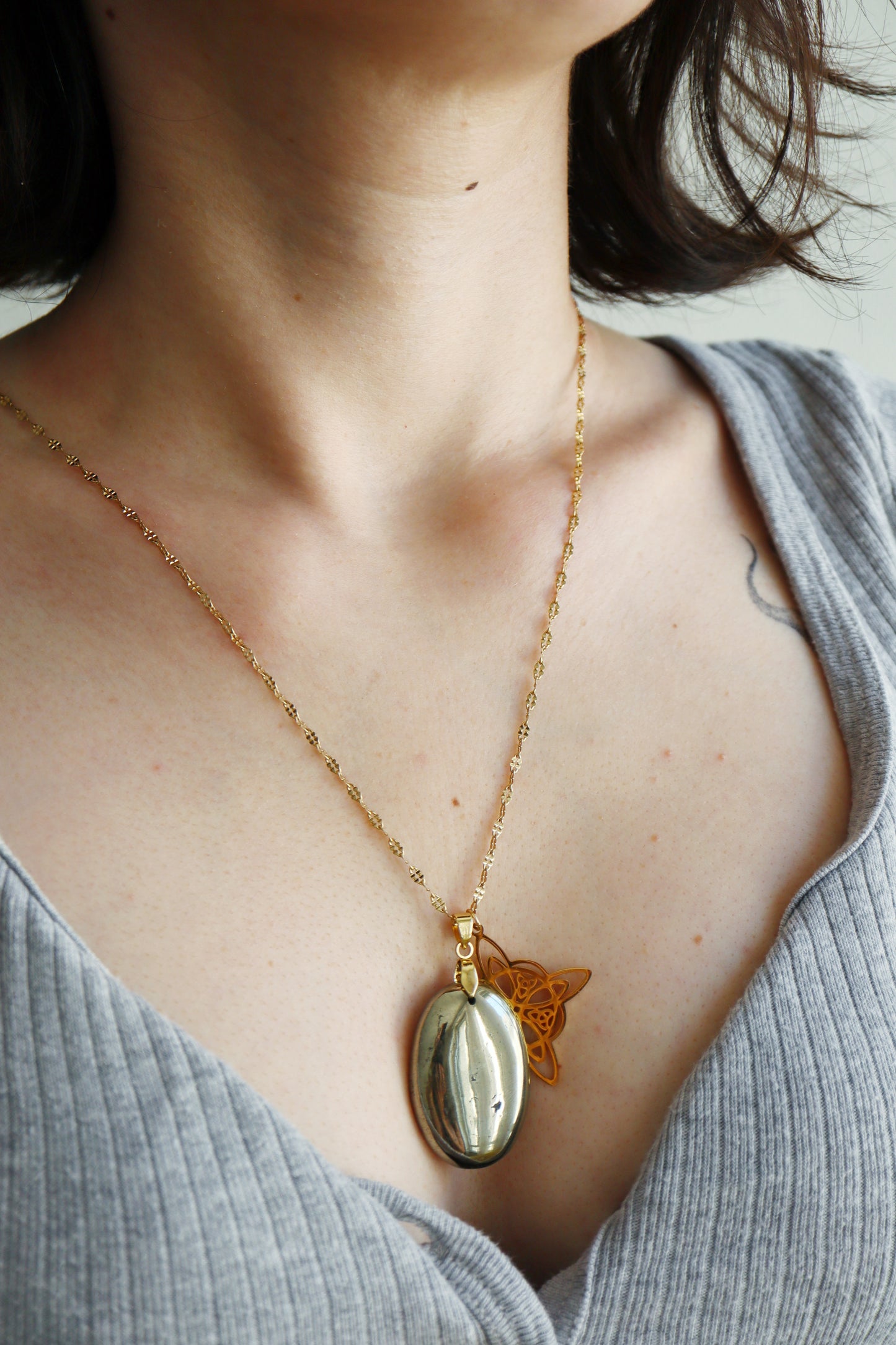 Talisman de prospérité ☽ Pyrite & nœud de sorcière