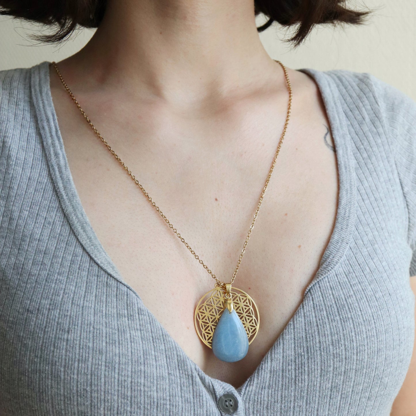 Talisman d’apaisement ☽ Angélite & fleur de vie