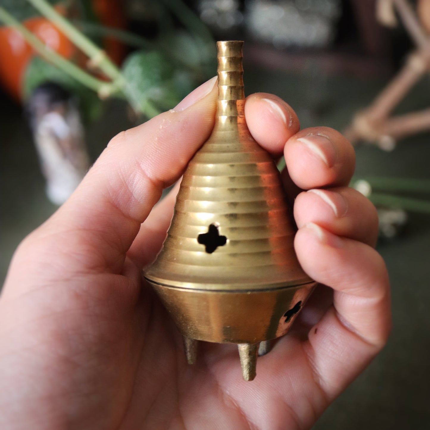 Chaudrons et encensoirs