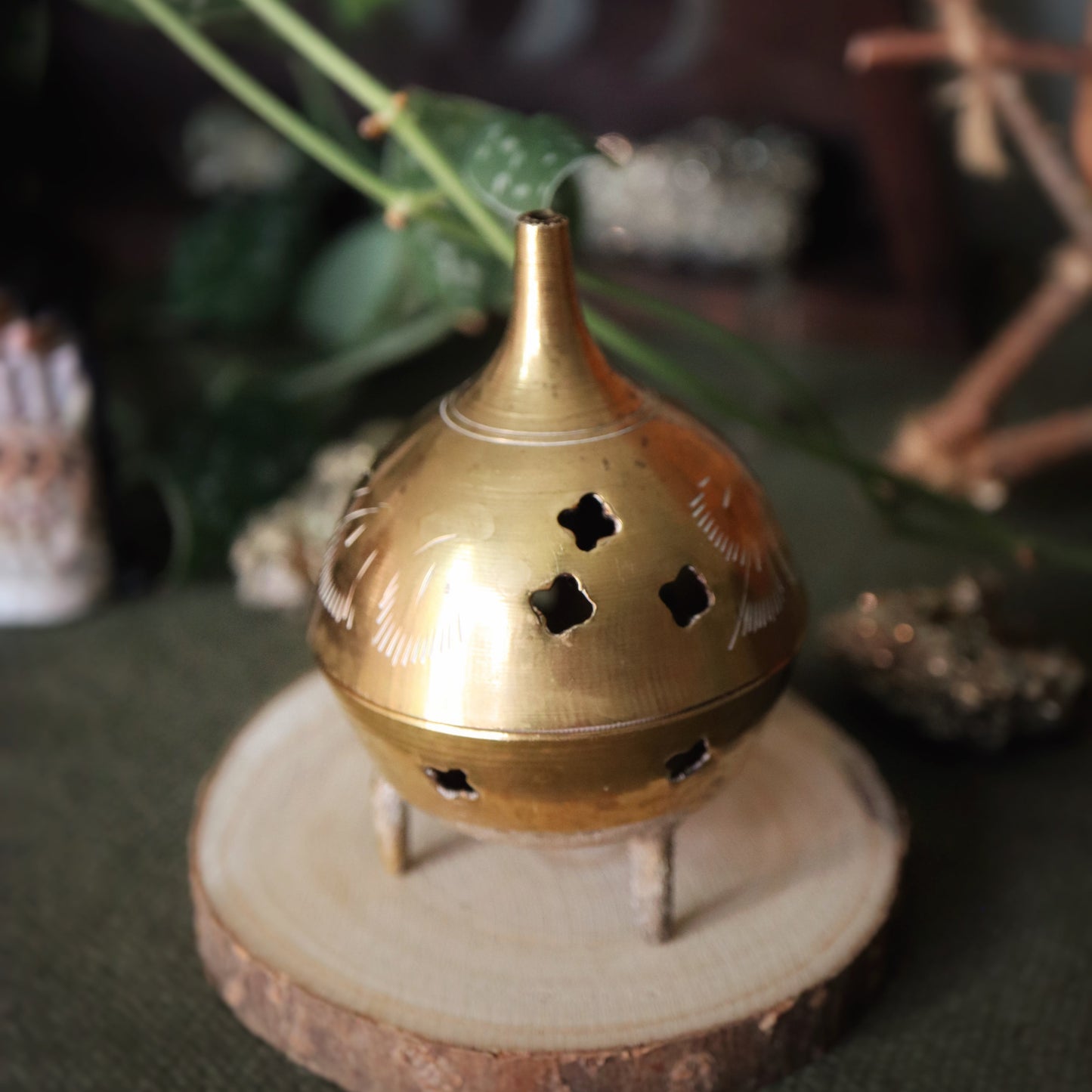 Chaudrons et encensoirs